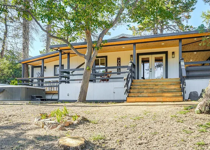Holiday home Relax Fireside: Retreat W/ Hot Tub! Prescott