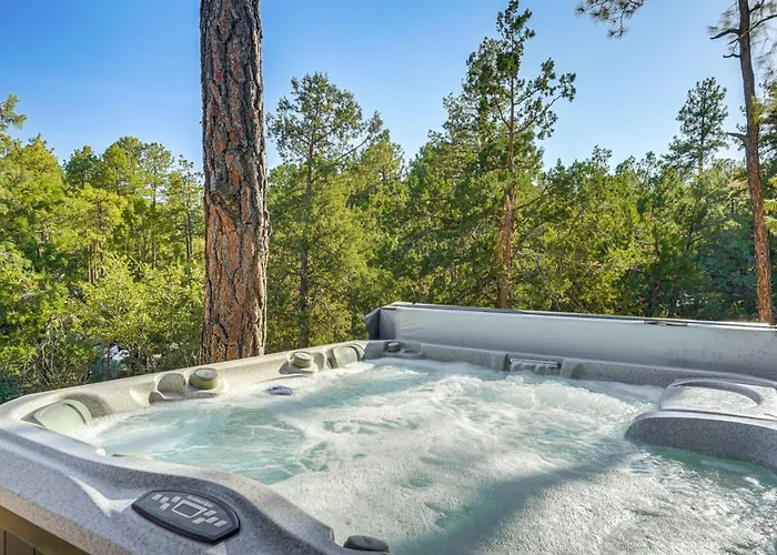 Holiday home Relax Fireside: Retreat W/ Hot Tub!
